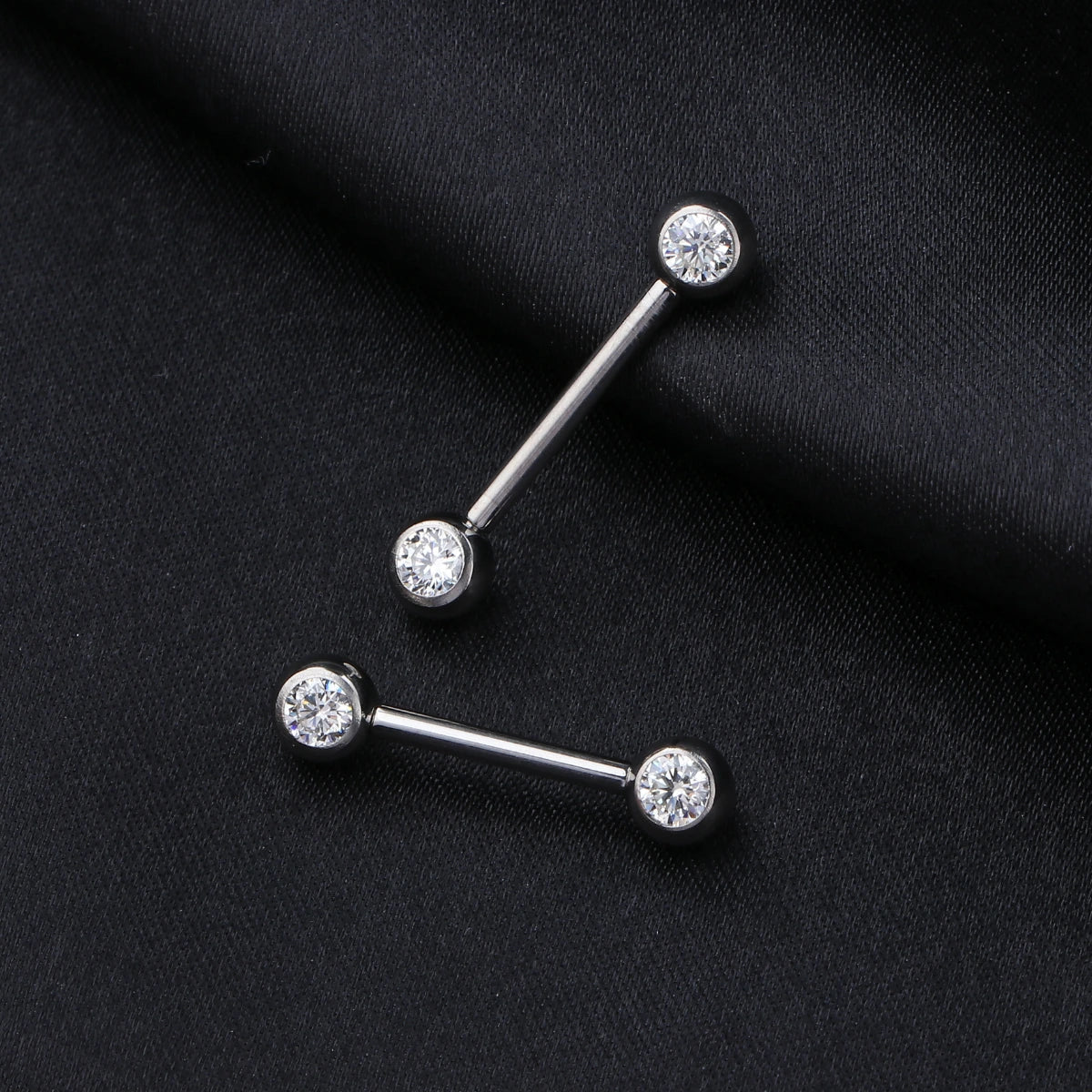 Piercing Barbell Reto de Titânio G23 com Pontas Cravejadas em Zircônia