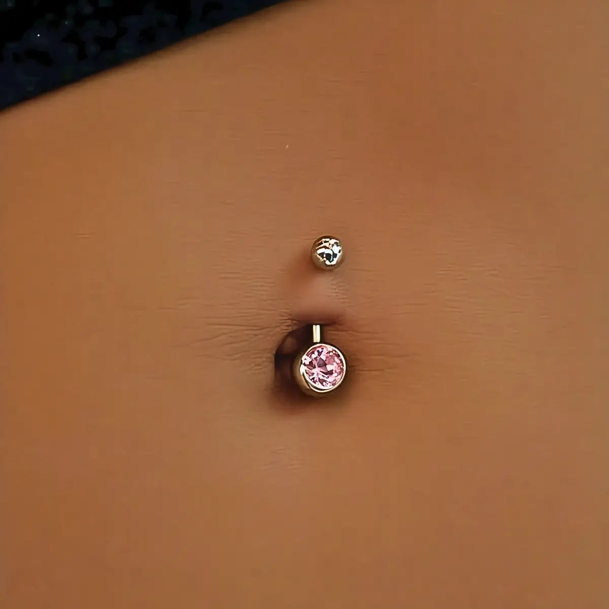 Piercing para umbigo em titânio G23, modelo com pedra de zircônia rosa
