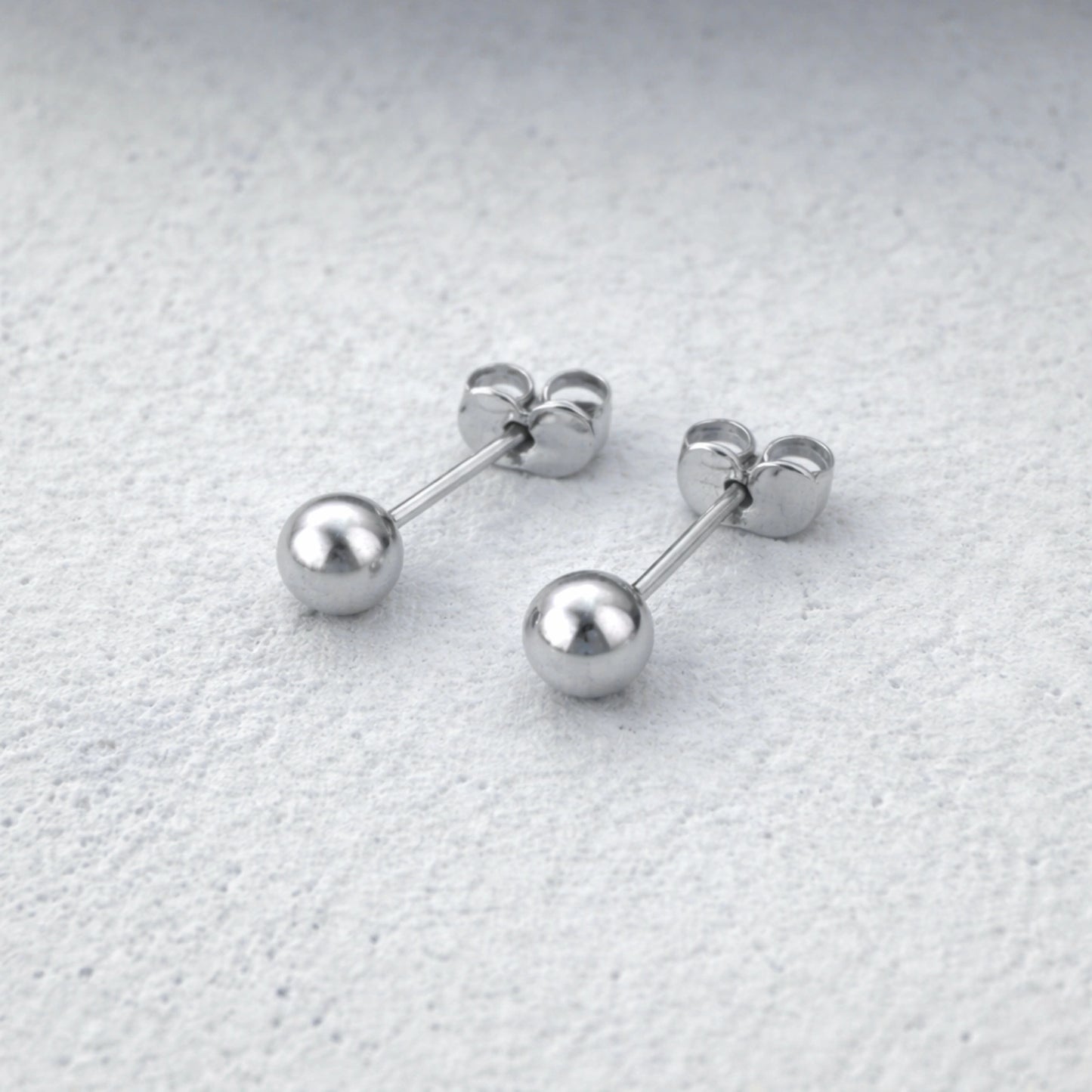 Brinco Bolinha em Aço Cirúrgico 316L com Tarraxa Borboleta