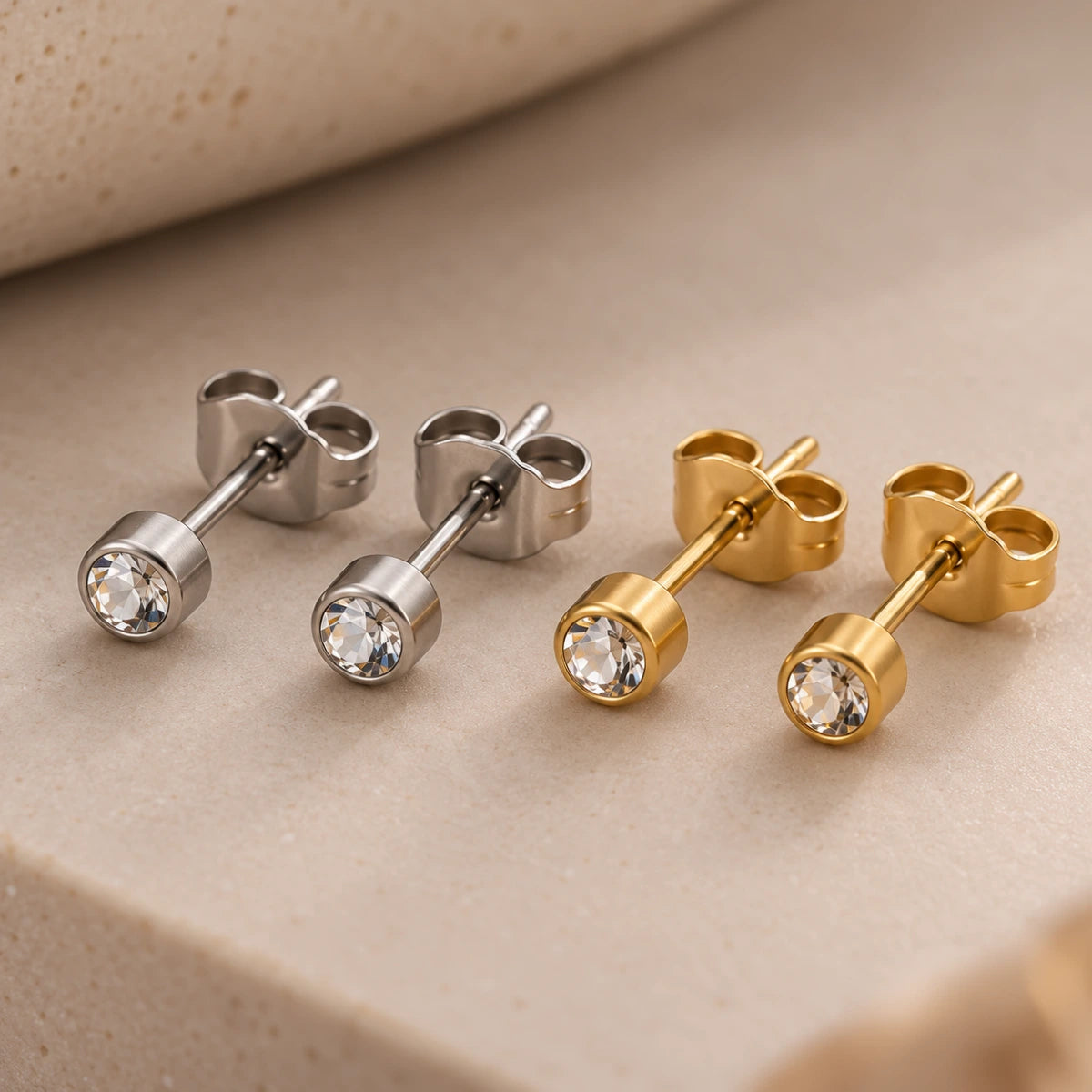 Par de Brincos Titânio G23 Cilíndrico com Zircônia