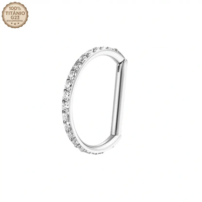 Piercing argola reta de titânio prateada com zircônias - vista em detalhe