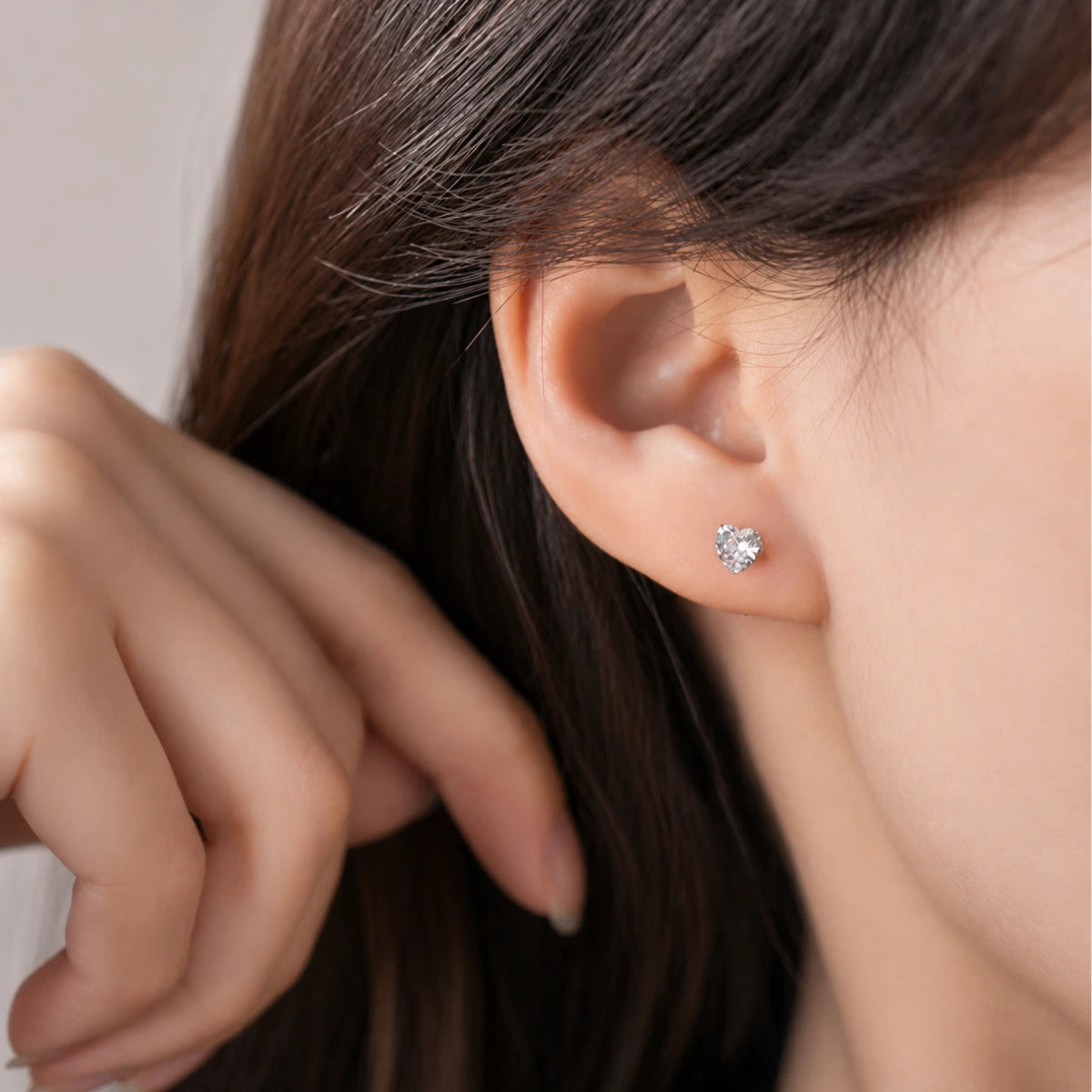 Piercing Labret Push Pin de Titânio G23 com Pedra de Zircônia em Formato