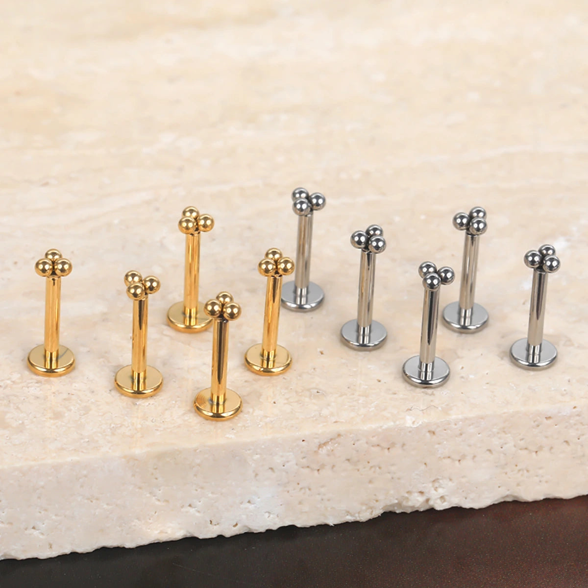 Piercing Labret Titânio G23 Topo 3 Bolinhas