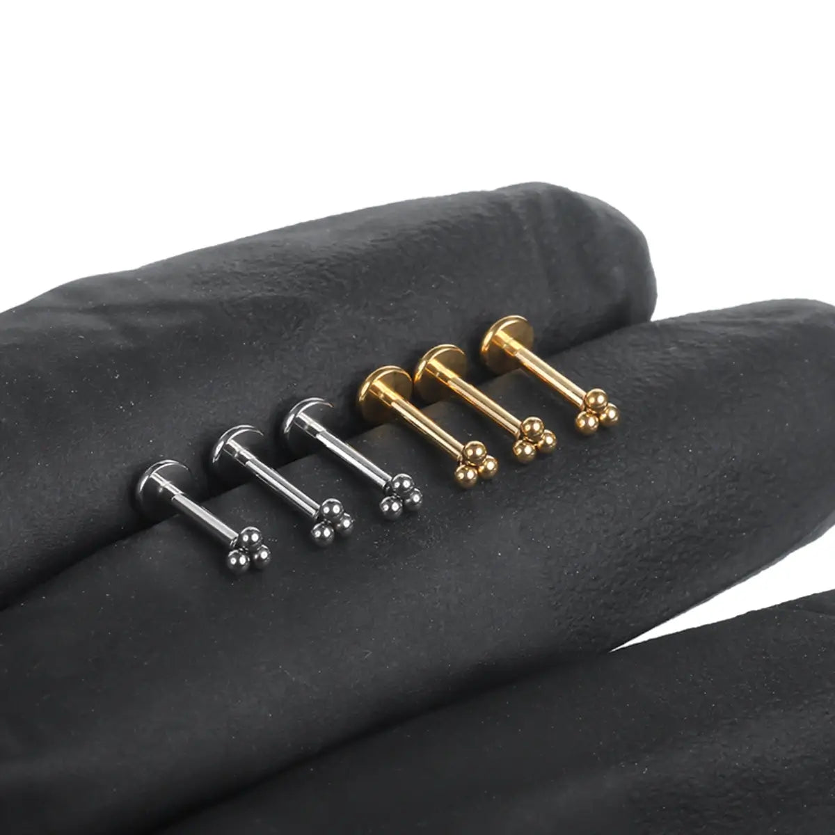 Piercing Labret de Titânio com 3 Bolinhas