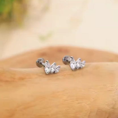 Piercing Labret de Titânio com 3 Zircônias