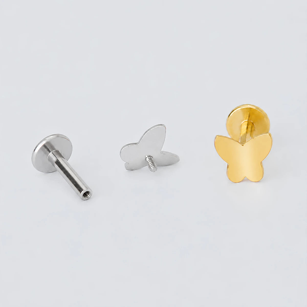 Piercing Labret de Titânio G23 Borboleta Metálica Lisa