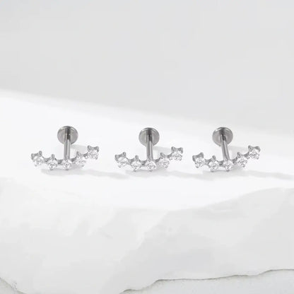 Trio de piercings labret de titânio cor prata com cluster espaçado de 5 zircônias cristalinas