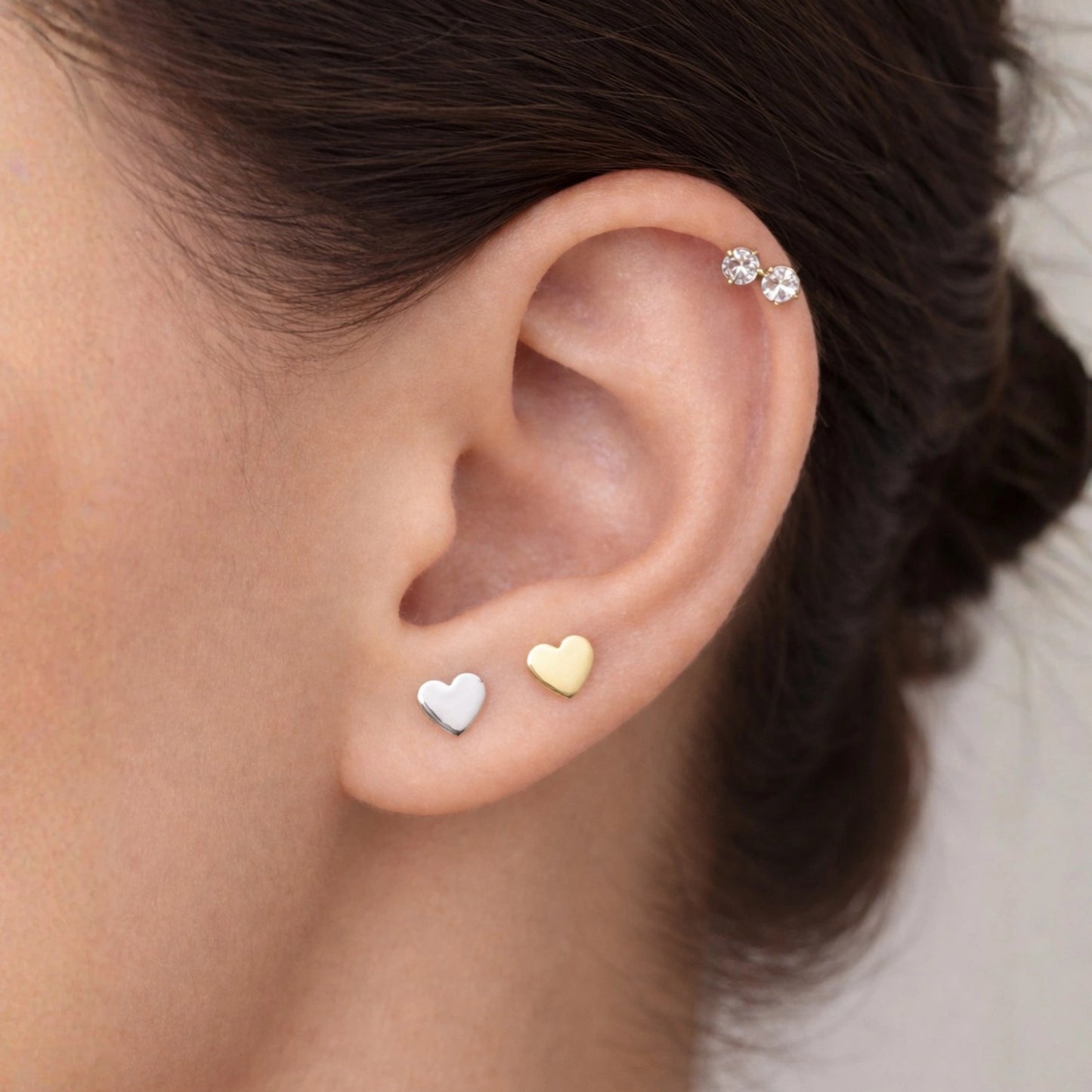 Piercing Labret de Titânio Coração Metálico