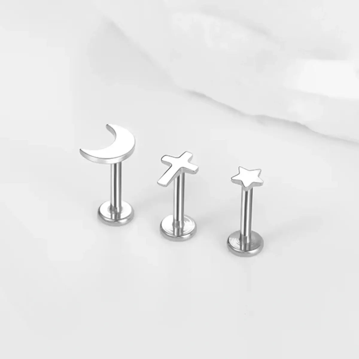 Piercing Labret de Titânio Estrela