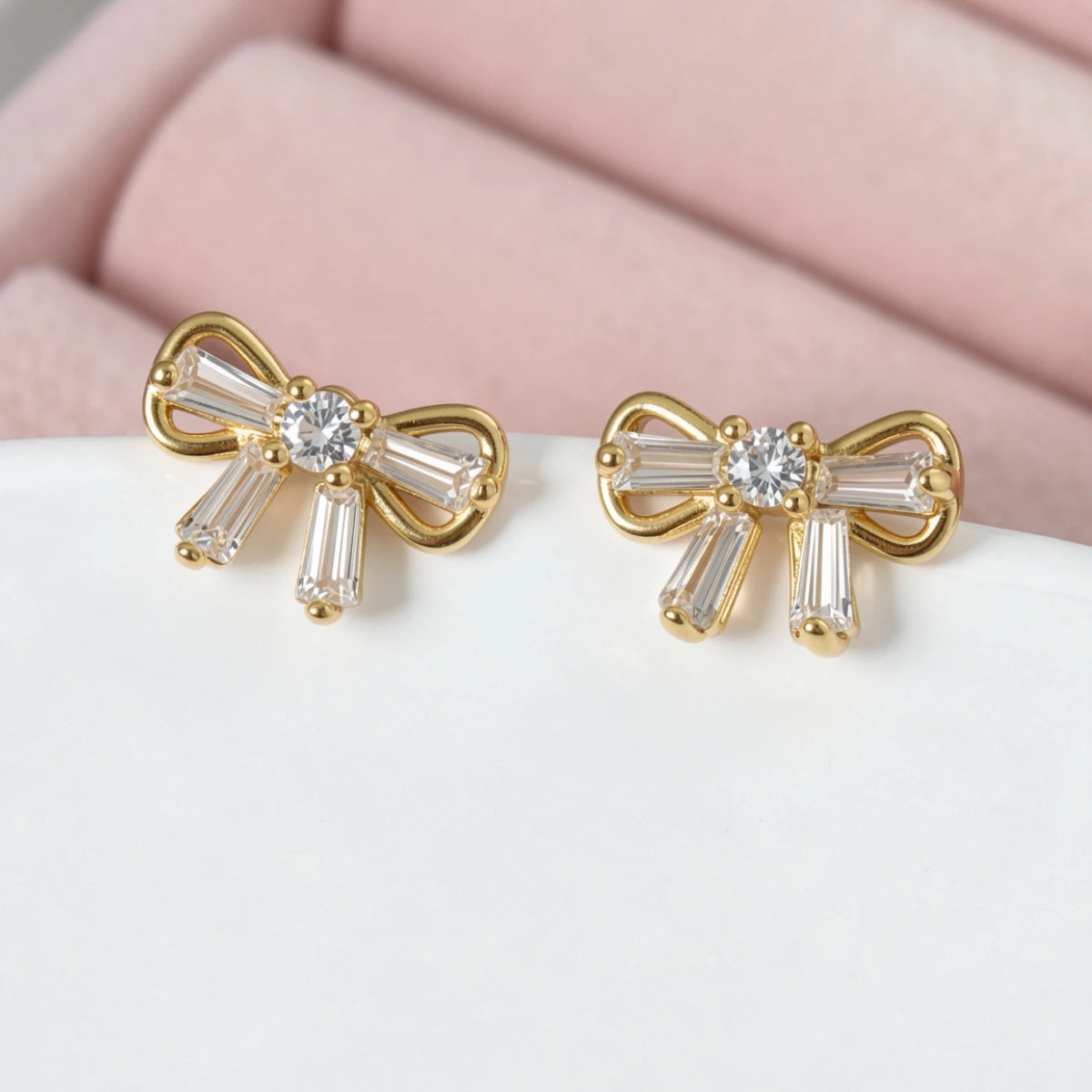 Piercing Labret de Titânio G23 Mini Laço Baby com Zircônia