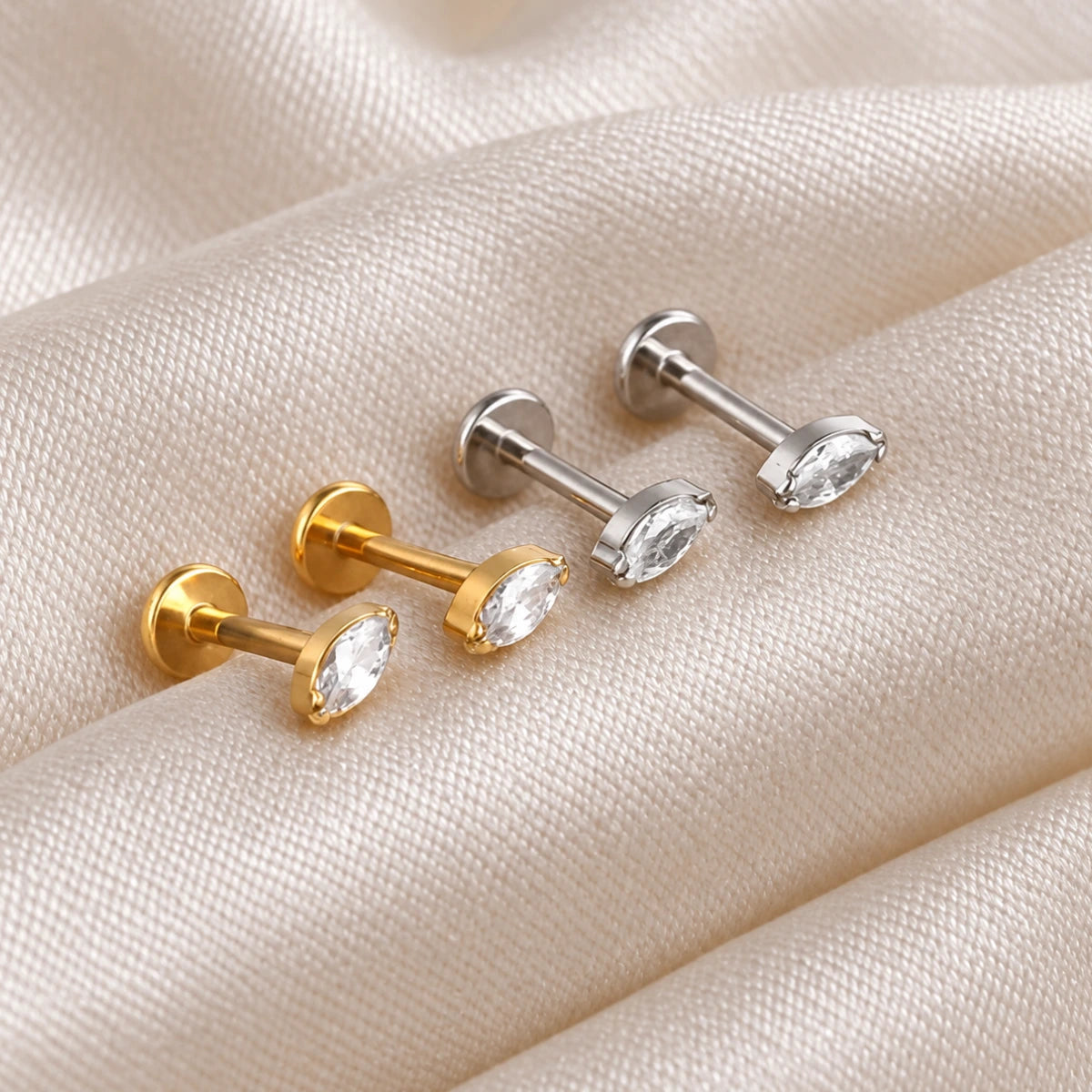 Piercing Labret Titânio G23 Zircônia Marquise Rosca Interna