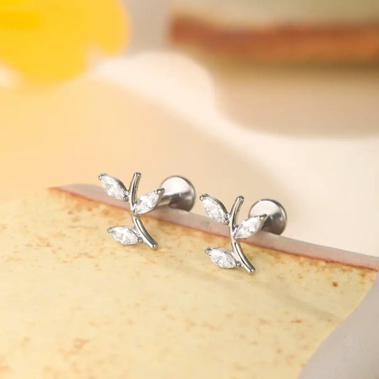 Piercing Labret de Titânio Ramo com 3 Zircônias