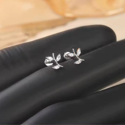 Piercing Labret de Titânio Ramo com 3 Zircônias