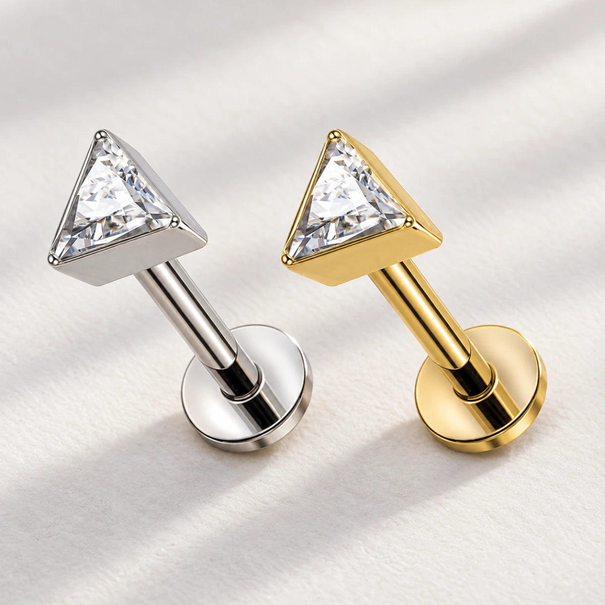 Piercing Labret Titânio G23 Zircônia Triangular