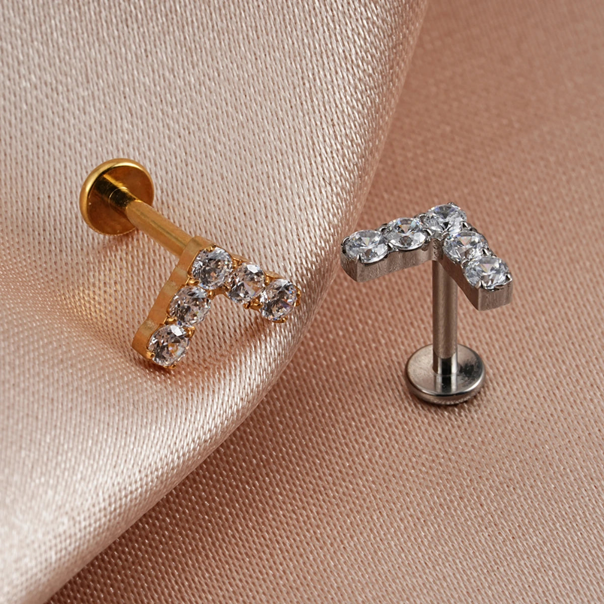 Piercing Labret Titânio G23 V com Zircônias