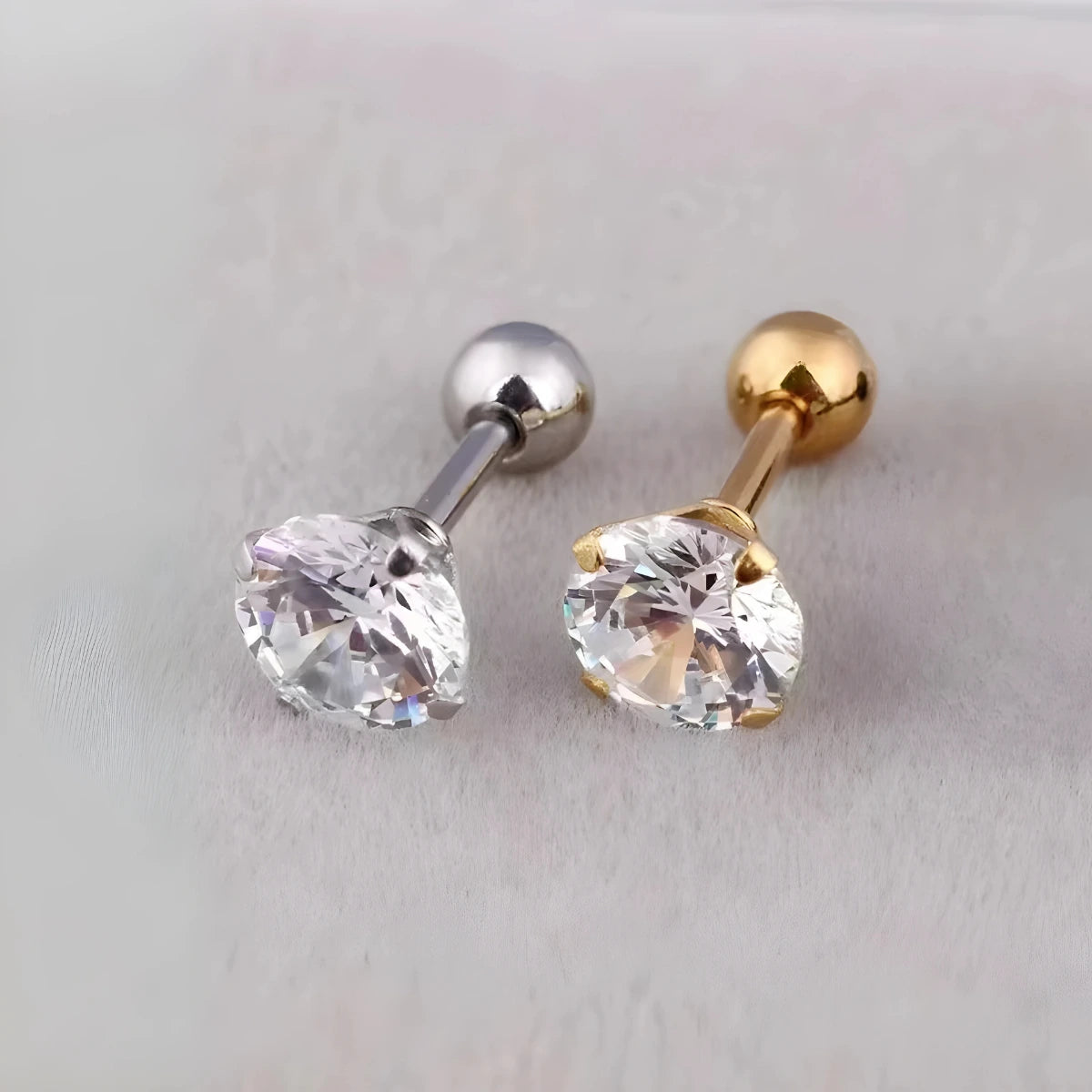 Piercing microbell em Titânio G23 prateado e dourado com zircônia cravada
