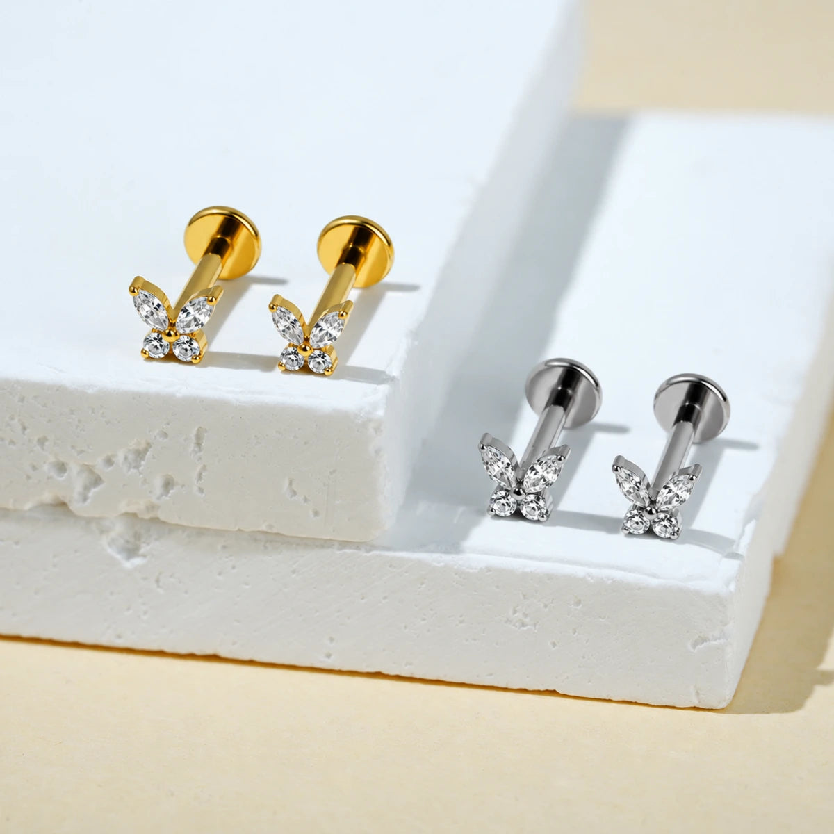 Piercing Mini Borboleta Push Pin em Titânio G23