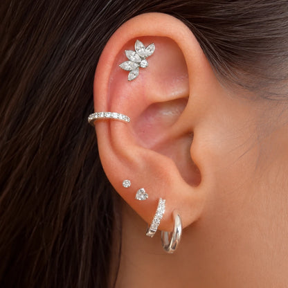 Piercing Scapha Labret de Titânio G23 Flor de Lótus com Zircônia