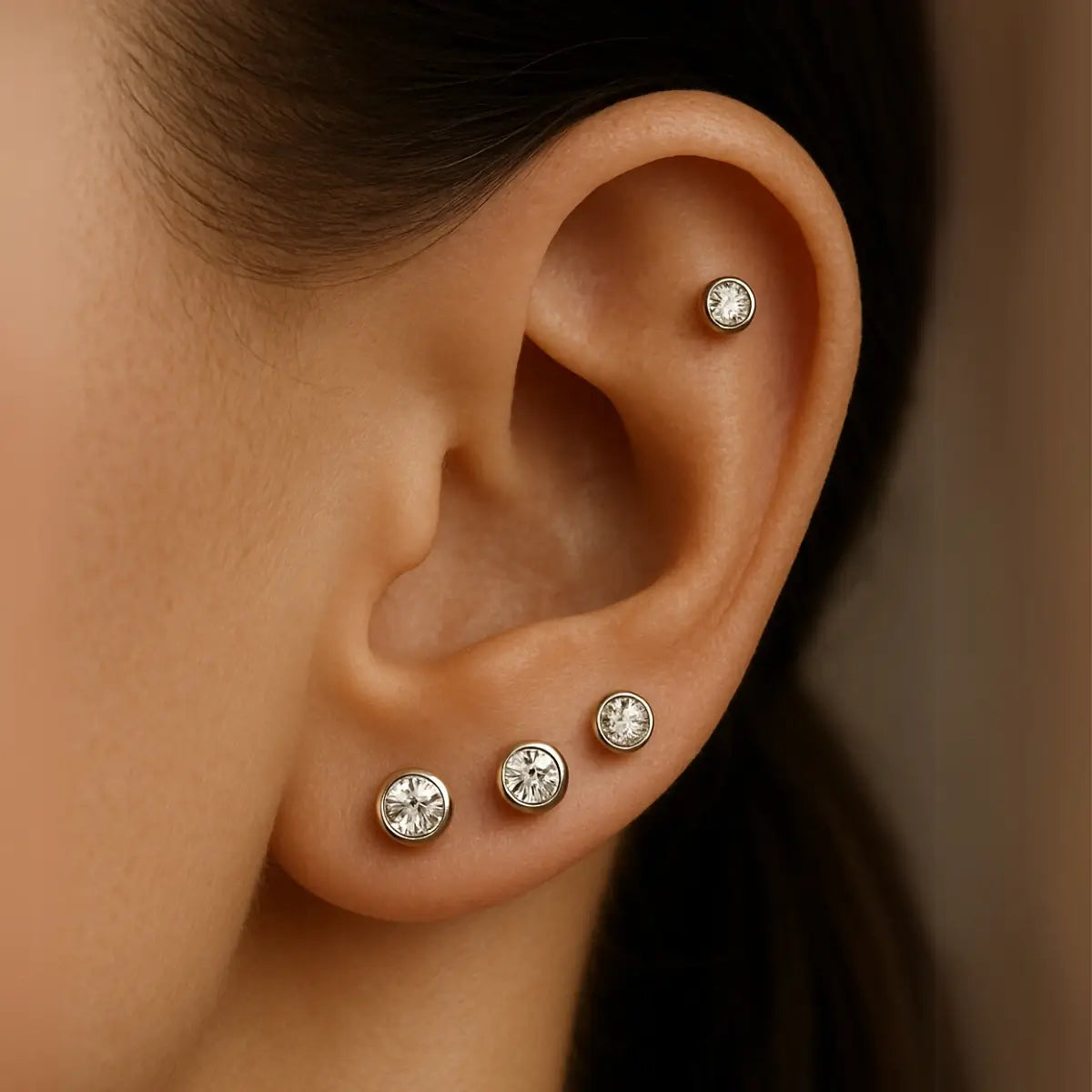 Piercing Labret de Titânio Ponto de Luz com Zircônia